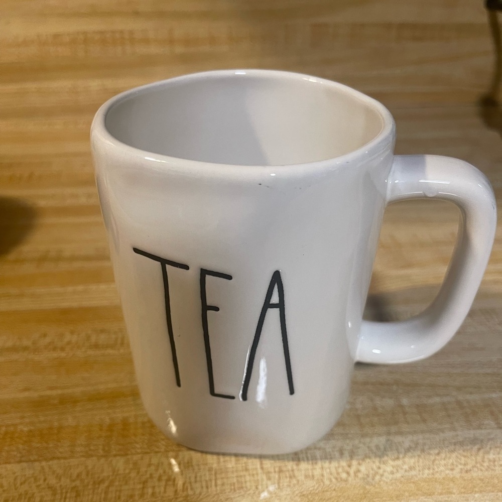 Rae Dunn tea mug